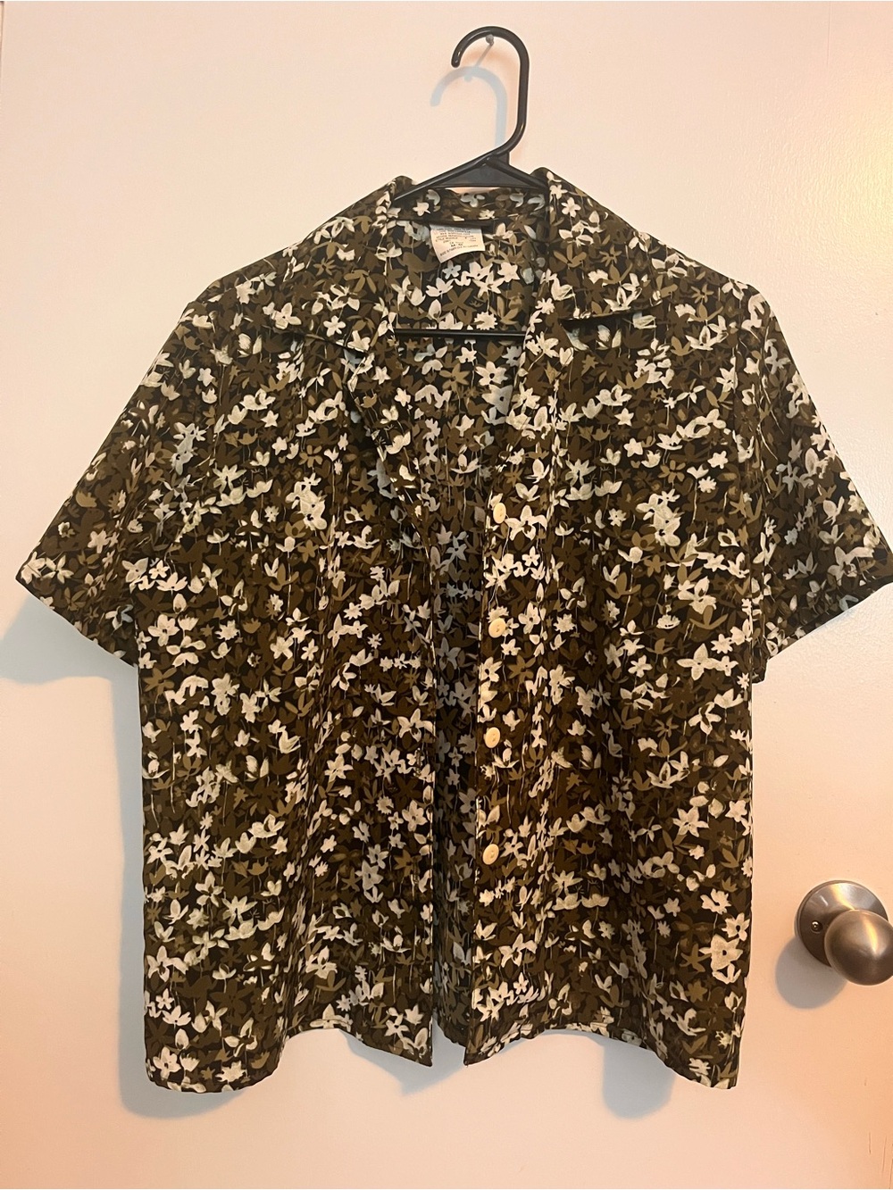 Vintage Olive Green Floral Short-Sleeve Blouse
